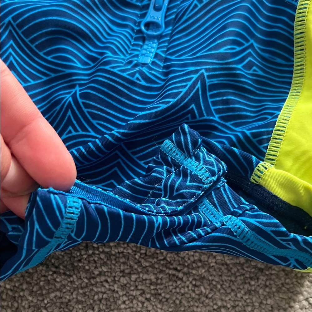 Wave Pattern Kids Rashguard - Blue and Yellow - Picture 4 of 4